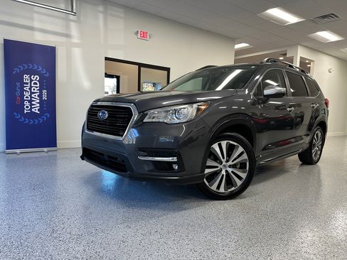 Used 2019 Subaru Ascent Touring w/ Popular Package #2A image 2