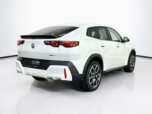 Used 2025 BMW X2 xDrive28i AWD/4WD image 9