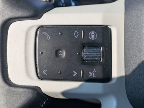 Used 2024 Land Rover Defender 110 S AWD/4WD image 28