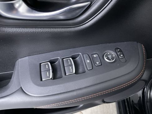 Used 2023 Honda HR-V Sport image 11