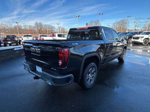 New 2026 GMC Sierra 1500 SLE image 7