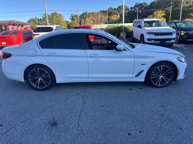 Used 2023 BMW 530e w/ Premium Package RWD image 2