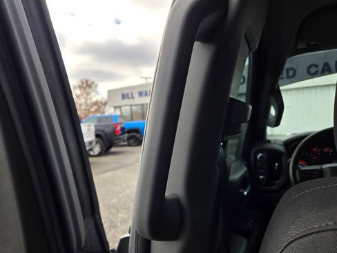 Certified 2025 Chevrolet Silverado 1500 Custom image 28