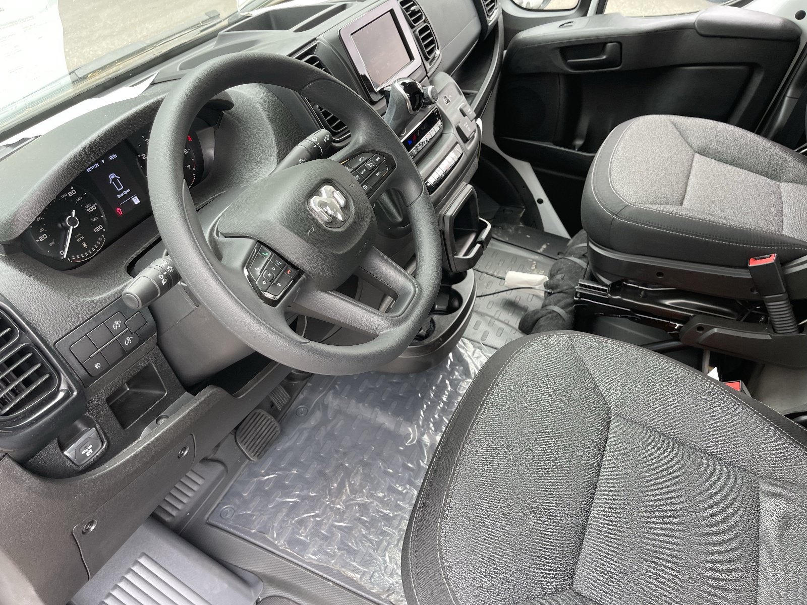 New 2024 RAM ProMaster 1500 w/ Convenience Group FWD image 11
