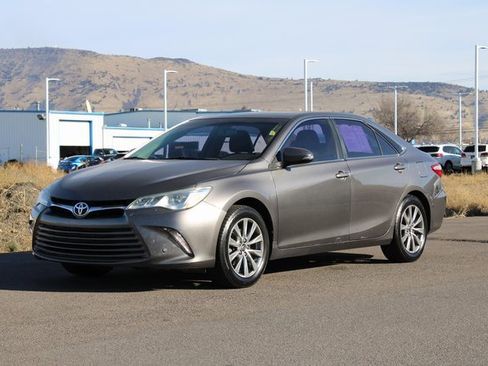 Used 2016 Toyota Camry XLE image 8