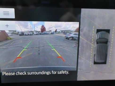 Used 2022 Ford Explorer Limited w/ Equipment Group 301A image 9