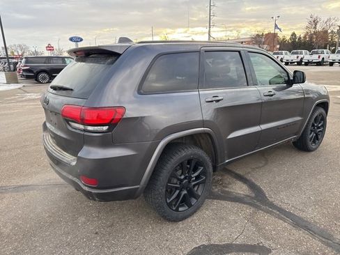 Used 2020 Jeep Grand Cherokee Altitude image 8