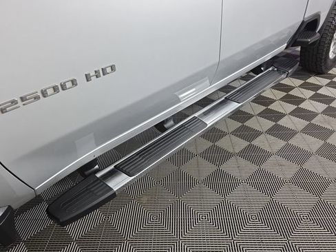 Used 2021 Chevrolet Silverado 2500 LTZ w/ LTZ Convenience Package image 9