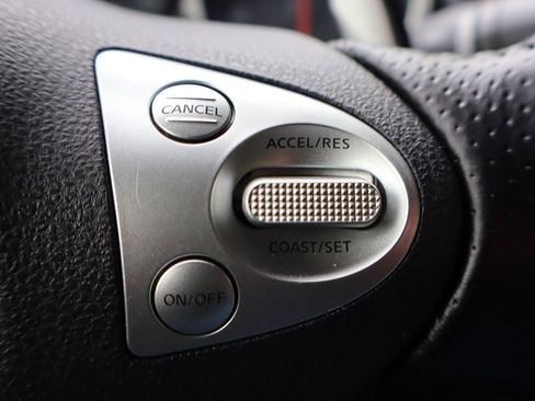 Used 2019 Nissan 370Z Touring RWD image 23