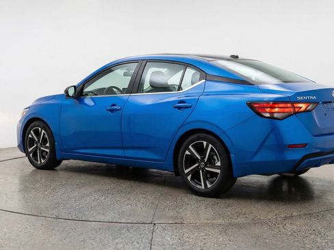 Used 2025 Nissan Sentra SV FWD image 6
