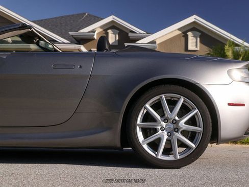 Used 2012 Aston Martin V8 Vantage Roadster image 5