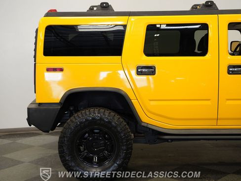 Used 2004 HUMMER H2 w/ Preferred Equipment Group AWD/4WD image 32