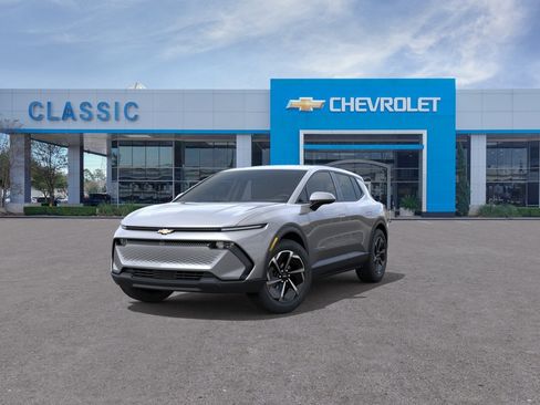 New 2026 Chevrolet Equinox EV LT w/ Comfort Package FWD image 8
