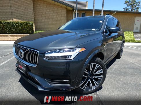 Used 2022 Volvo XC90 T5 Momentum w/ Climate Package AWD/4WD image 15