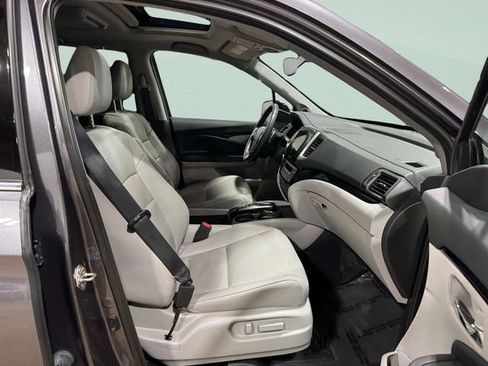 Used 2016 Honda Pilot Touring image 31