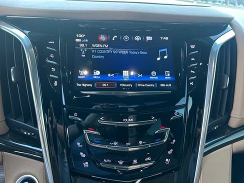 Used 2020 Cadillac Escalade Platinum AWD/4WD image 9