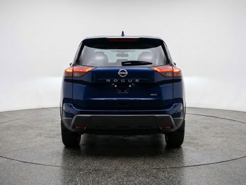 Used 2025 Nissan Rogue SV image 6