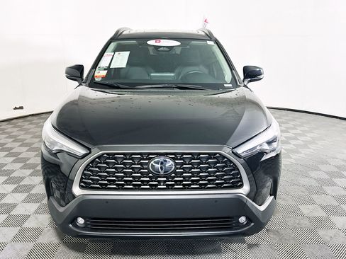Used 2023 Toyota Corolla Cross XLE w/ Convenience Package FWD image 8