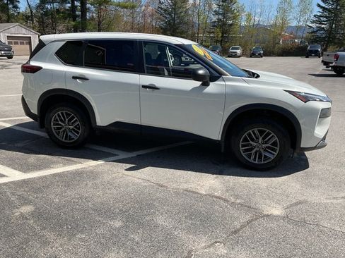 Used 2022 Nissan Rogue S AWD/4WD image 7