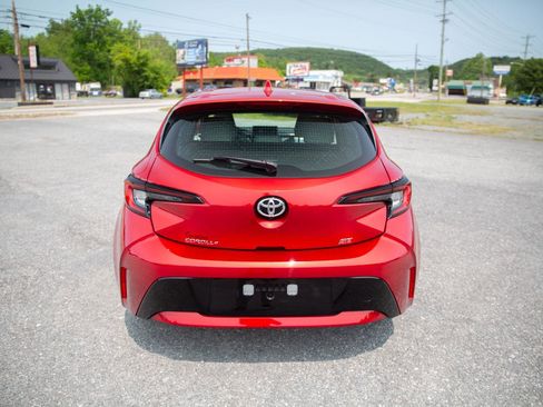 Used 2025 Toyota Corolla SE image 4