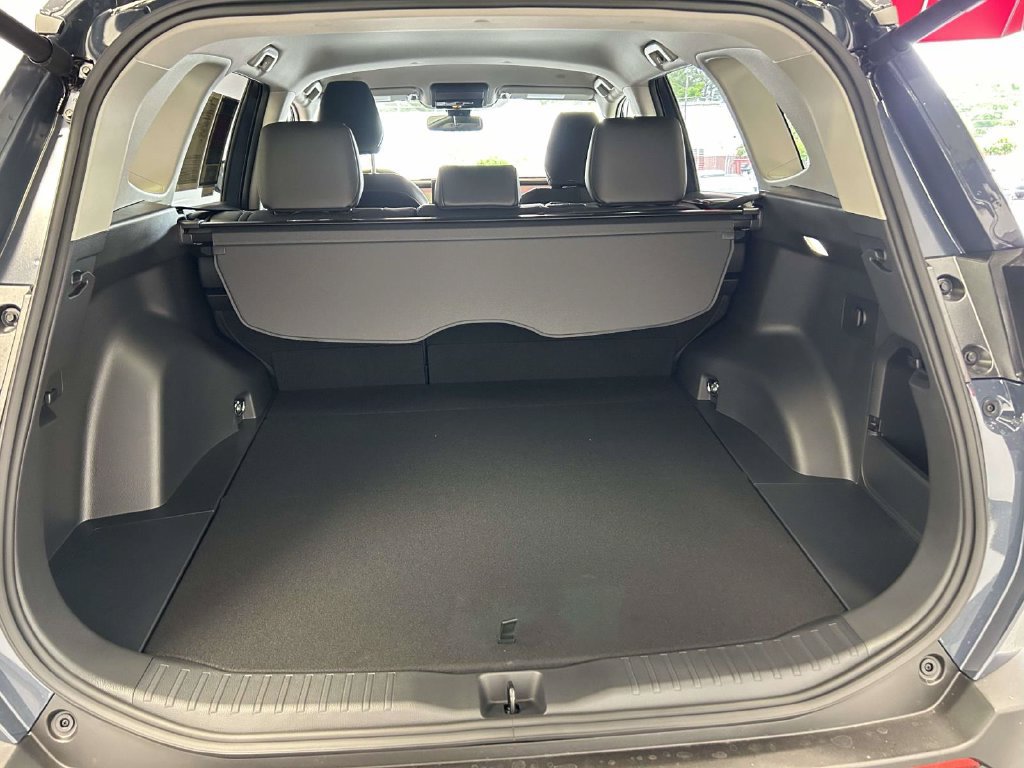 Used 2026 Toyota RAV4 XLE Premium FWD image 12