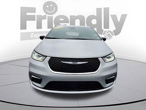 New 2026 Chrysler Pacifica Select AWD/4WD image 8