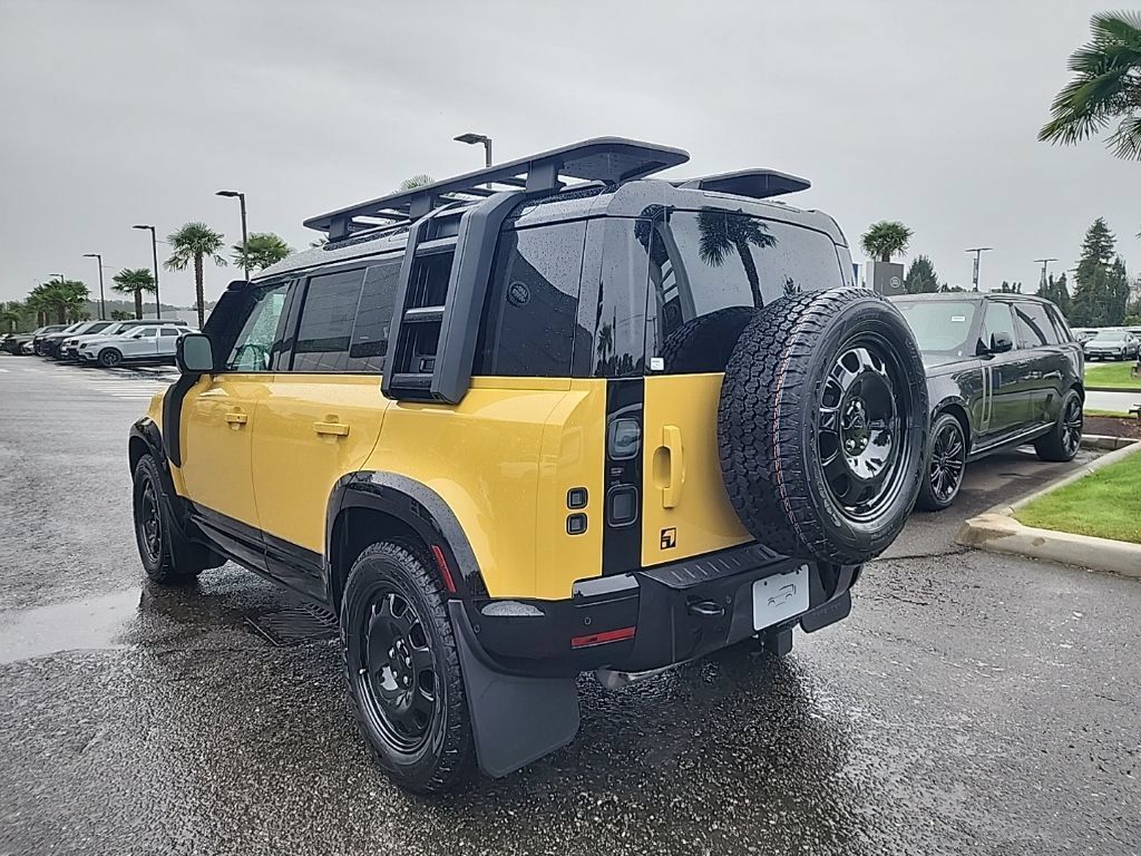 New 2026 Land Rover Defender 110 Trophy Edition AWD/4WD image 3