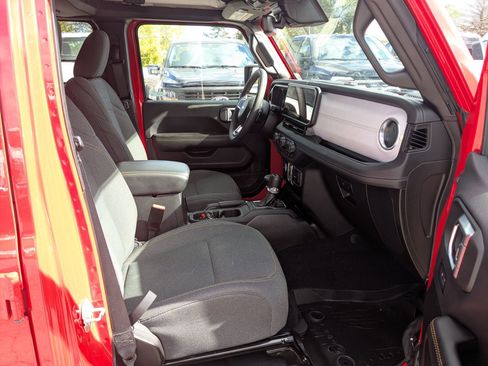 Used 2024 Jeep Wrangler Sahara w/ Technology Group image 32