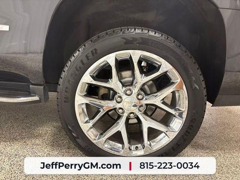 Used 2020 GMC Yukon SLT w/ Premium Edition AWD/4WD image 35