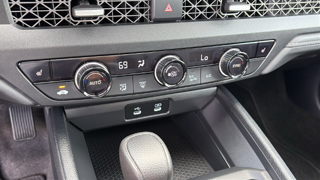 Used 2023 Honda Accord EX image 18
