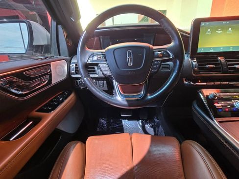 Used 2021 Lincoln Navigator Reserve AWD/4WD image 24