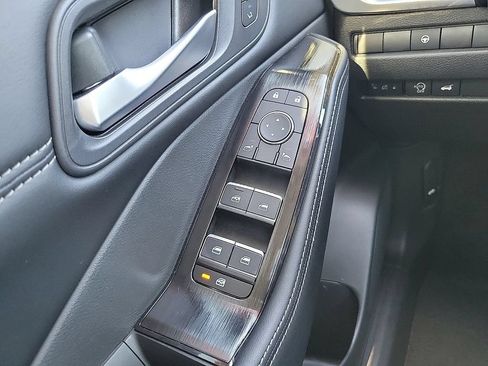 Used 2024 Nissan Rogue SL w/ SL Premium Package FWD image 13