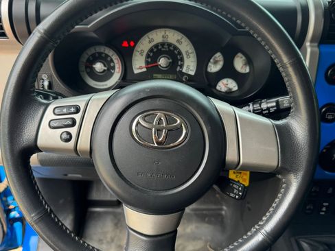Used 2007 Toyota FJ Cruiser 4WD image 12
