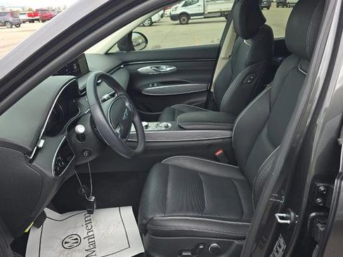 Used 2024 Genesis GV70 2.5T w/ Advanced Package image 5