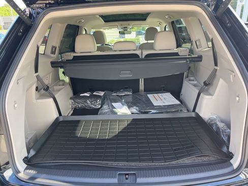 New 2026 Volkswagen Atlas SE FWD image 28