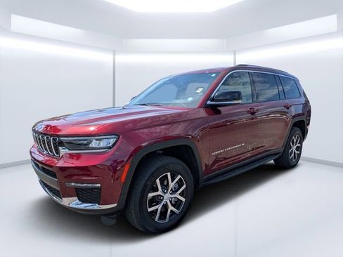 Used 2023 Jeep Grand Cherokee L Limited w/ Trailer Tow Group (B) AWD/4WD image 7