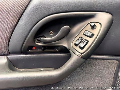 Used 1995 Chevrolet Camaro Z28 RWD image 12