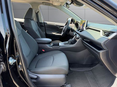 Certified 2025 Toyota RAV4 XLE w/ Convenience Package image 7