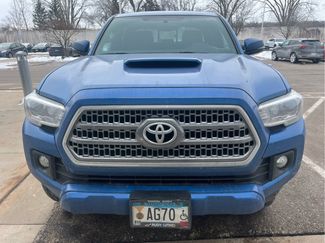 Used 2016 Toyota Tacoma TRD Sport video 2