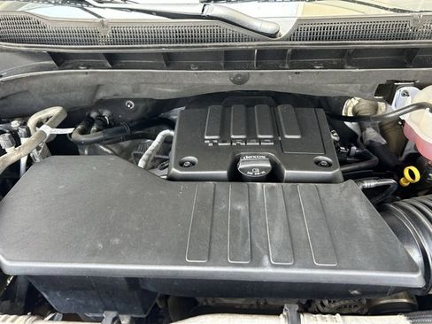 Used 2024 Chevrolet Silverado 1500 Custom Trail Boss w/ Turbomax Blackout Package image 27