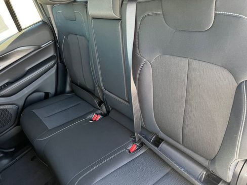 New 2025 Jeep Grand Cherokee Laredo image 22