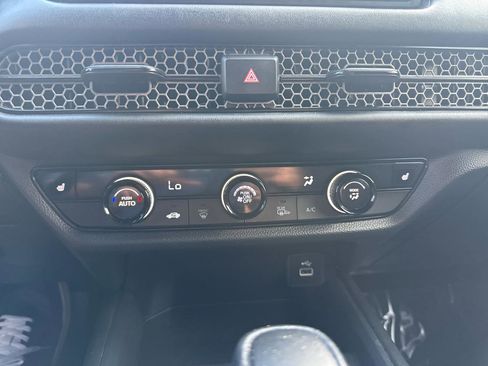 Used 2025 Honda HR-V Sport image 24