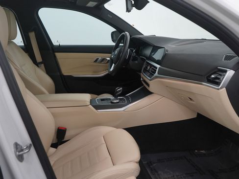 Used 2021 BMW 330i xDrive Sedan image 10