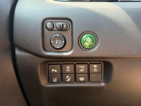 Used 2025 Honda Ridgeline Black Edition image 12