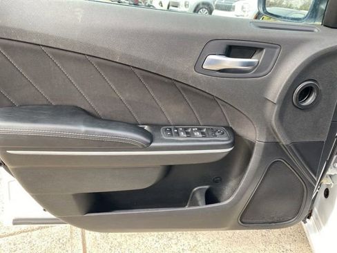 Used 2023 Dodge Charger SXT image 17