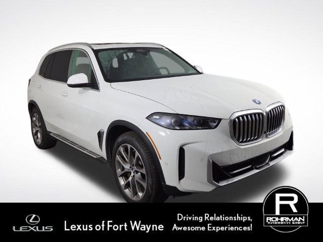Used 2025 BMW X5 xDrive50e AWD/4WD image 5