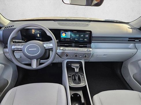 New 2026 Hyundai Kona SE image 11