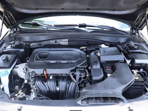 Used 2020 Kia Optima SE FWD image 9