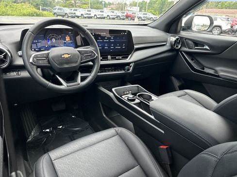 Certified 2026 Chevrolet Equinox LT w/ Convenience Package II AWD/4WD image 7