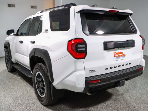 Used 2025 Toyota 4Runner TRD Off-Road Premium AWD/4WD image 9